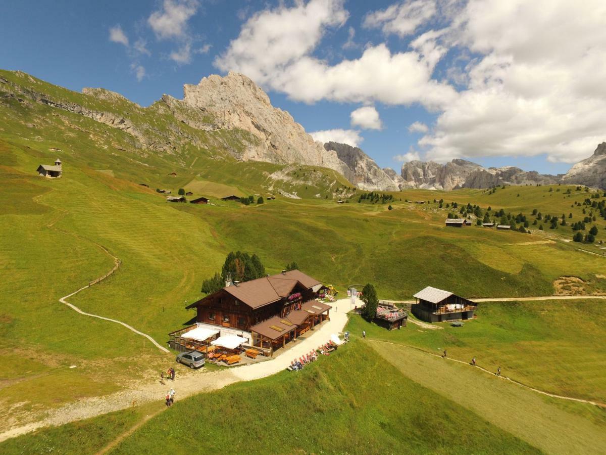 Santa Cristina Val Gardena Rifugio Fermeda Hutteゲストハウス エクステリア 写真